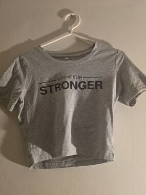 Gray 'Stronger' Graphic Crop Tee - Women